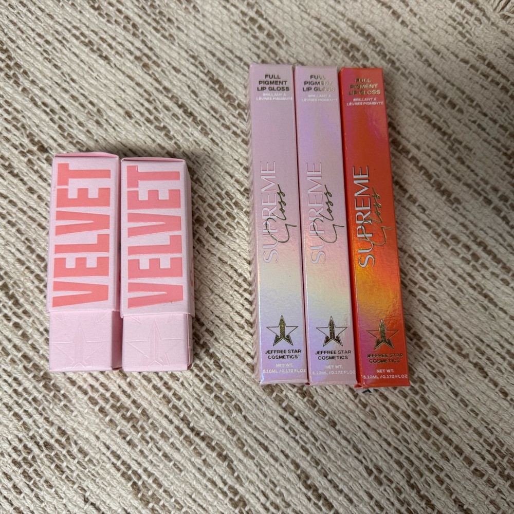 Jeffree Star Velvet Lipstick and Supreme Gloss Set